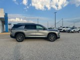 New 2026 Chevrolet Traverse LT image 2