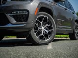 New 2025 Jeep Grand Cherokee Summit image 5