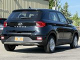 Used 2022 Hyundai Venue SE image 5