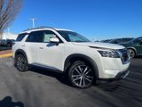 New 2025 Nissan Pathfinder Platinum image 2