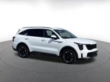 Used 2024 Kia Sorento S image 2