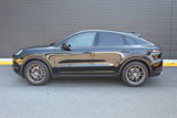 Used 2025 Porsche Cayenne Coupe image 2