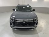 New 2025 Volkswagen Atlas Peak Edition SE image 3
