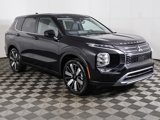 New 2025 Mitsubishi Outlander SE image 2