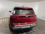 New 2025 Nissan Pathfinder Platinum image 5