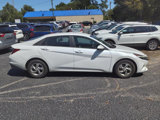 Used 2021 Hyundai Elantra SE image 2