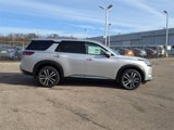 New 2025 Nissan Pathfinder Platinum image 2