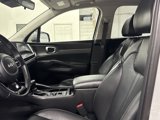 Used 2025 Kia Sorento S w/ Panoramic Sunroof Package image 4