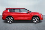 New 2025 Mitsubishi Outlander SE image 3