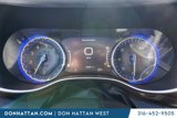 Used 2023 Chrysler Pacifica Limited image 6
