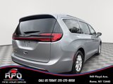 Used 2021 Chrysler Pacifica Touring-L image 5