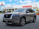 New 2025 Nissan Pathfinder Platinum image 2