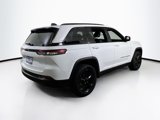 Used 2023 Jeep Grand Cherokee Altitude image 5