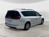 Used 2022 Chrysler Pacifica Touring-L image 5