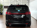 Used 2023 Chrysler Pacifica Limited w/ Uconnect Theater Family Group image 4