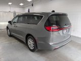 New 2025 Chrysler Pacifica Select image 6