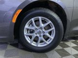 Used 2023 Chrysler Pacifica Touring-L image 2