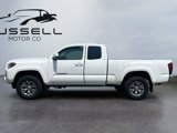 Used 2019 Toyota Tacoma 4x4 Access Cab image 2