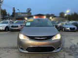 Used 2017 Chrysler Pacifica Touring-L Plus image 2