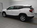 Used 2024 GMC Terrain SLE image 3