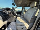 Used 2016 Chrysler Town & Country Touring image 5