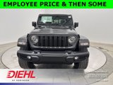 New 2025 Jeep Gladiator Sport image 2