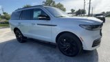 New 2025 Lincoln Navigator Reserve image 2