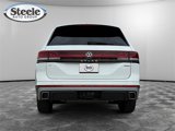 New 2025 Volkswagen Atlas Peak Edition SE image 4