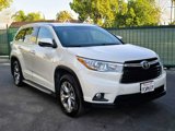 Used 2015 Toyota Highlander XLE image 2