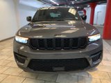Used 2023 Jeep Grand Cherokee Altitude image 4