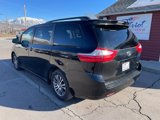 Used 2019 Toyota Sienna XLE image 3