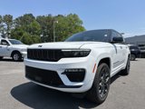 New 2025 Jeep Grand Cherokee Summit image 2