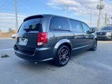 Used 2017 Dodge Grand Caravan SE image 3