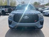 Used 2025 Ford Explorer ST image 3
