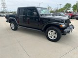 Used 2023 Jeep Gladiator Sport image 4