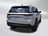 New 2024 Jeep Grand Cherokee Altitude image 4