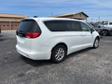 Used 2022 Chrysler Voyager LX image 5