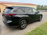 Used 2021 Toyota Highlander XLE image 4