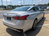 Used 2024 Nissan Altima 2.5 SV image 6