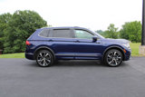 Used 2022 Volkswagen Tiguan SEL R-Line image 2
