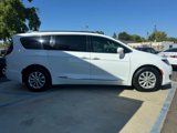 Used 2017 Chrysler Pacifica Touring-L image 6