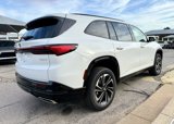 Used 2025 Buick Enclave Sport Touring image 4