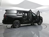 Used 2025 Chevrolet Suburban RST image 4