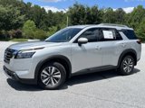 New 2025 Nissan Pathfinder SL image 2