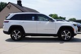 Used 2023 Jeep Grand Cherokee Limited image 2