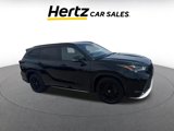 Used 2024 Toyota Highlander XSE image 2