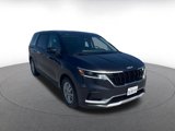 Used 2024 Kia Carnival LX image 2