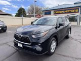Used 2022 Toyota Highlander LE image 6