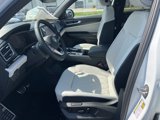 New 2025 Volkswagen Atlas Cross Sport SEL Premium R-Line image 4