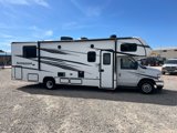 Used 2022 Ford E-450 and Econoline 450 Super Duty w/ Motorhome Prep Package image 4